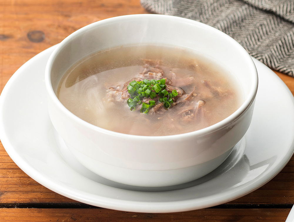 肉の旨み引き立つ お肉屋さんのテールスープ